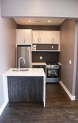 2nd image of 441 Franklin Ave #2
