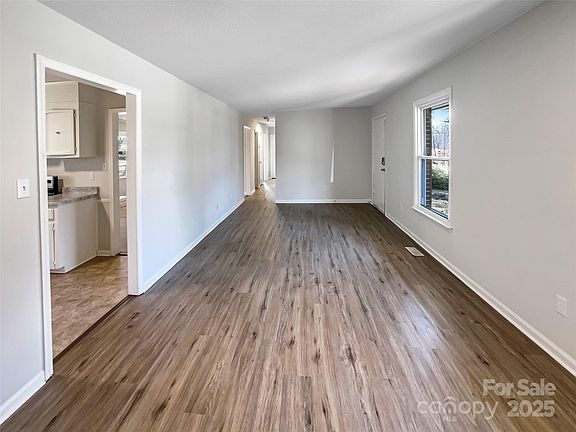 3rd image of 1830 Windy Rush Ln