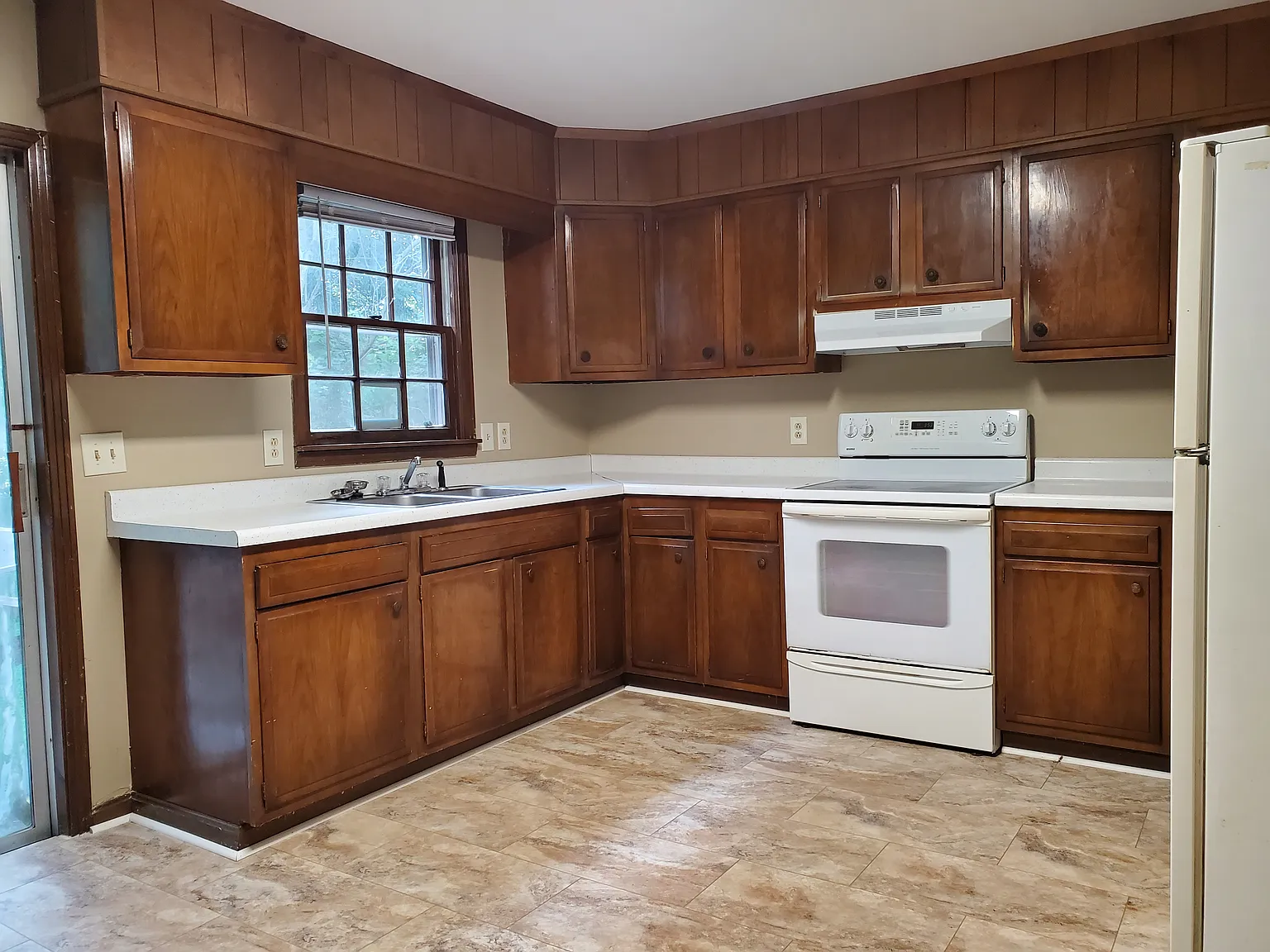 2 bed, $1,000 — Photo 4