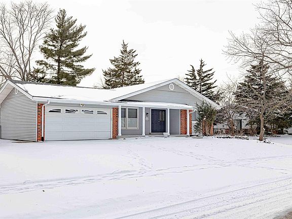 2nd image of 2610 Dresden Dr