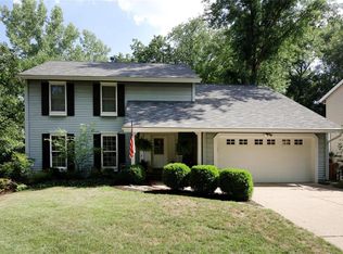 869 Pebblefield Ter, Ballwin, MO 63021