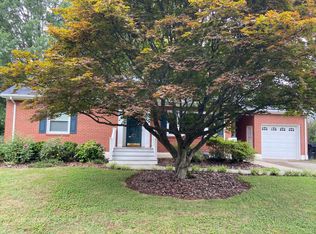 3233 Oakdale Rd, Roanoke, VA 24018