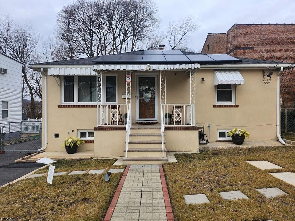 1st image of 15 Webster Ave