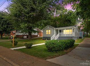 139 S Caldwell Ave, Newton, NC 28658