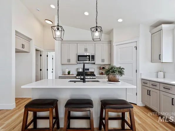 1301 18th Ave E, Jerome, ID 83338