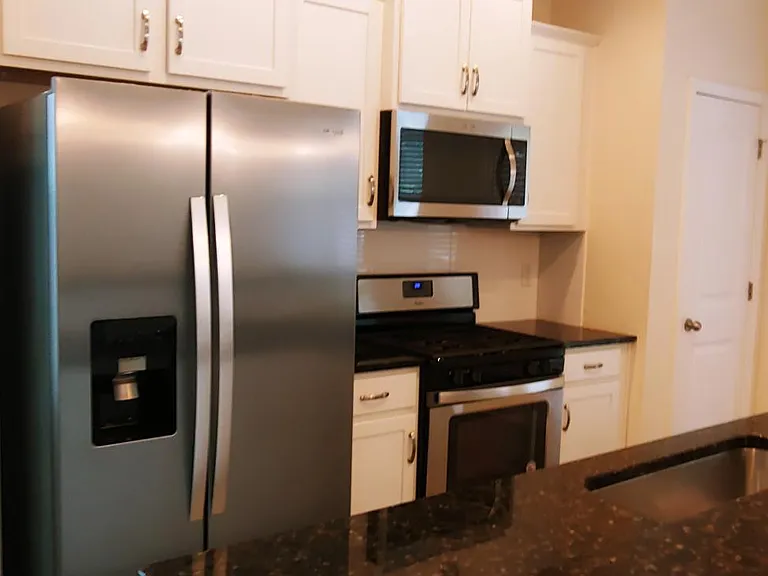 1033 Coldstream Dr — Photo 6