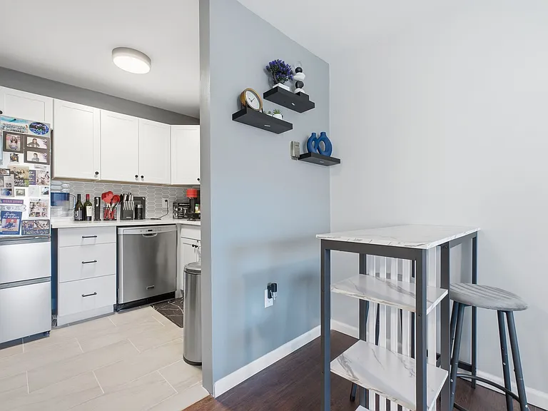 4555 Macarthur Blvd NW #212 — Photo 10
