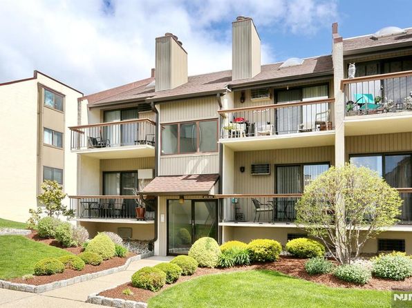 203 W Ridge Mews #203, Wood Ridge, NJ 07075