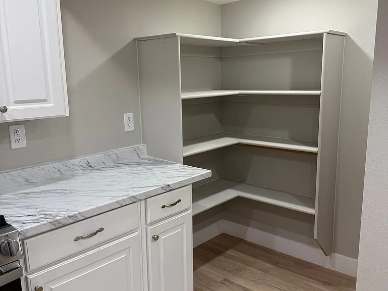 551 S 780 W — Photo 3