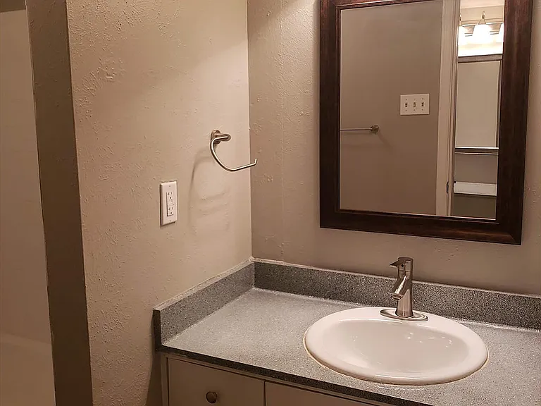 Camelot Apartments — Photo 56