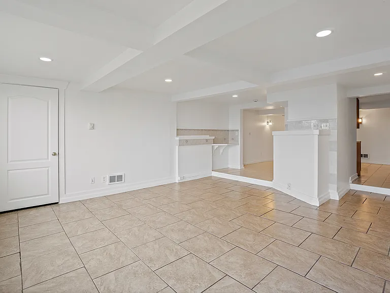 2136 Alki Ave SW #102 — Photo 2