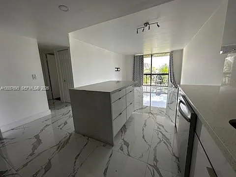 8307 SW 142nd Ave #F301 — Photo 3