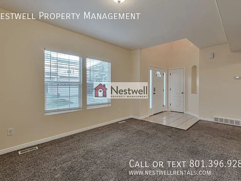 6838 W Grevillea Ln — Photo 5