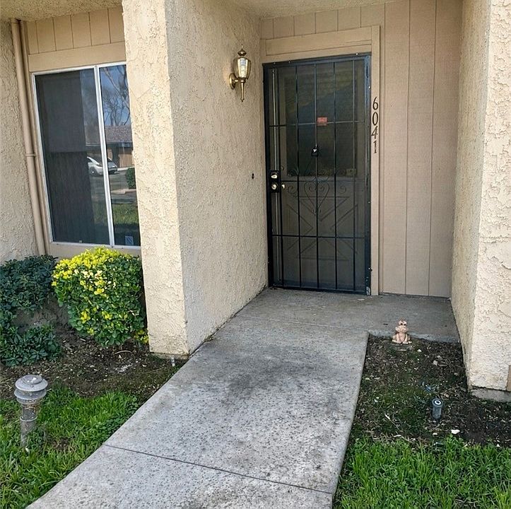 1st image of 604 S Santa Fe St APT 1