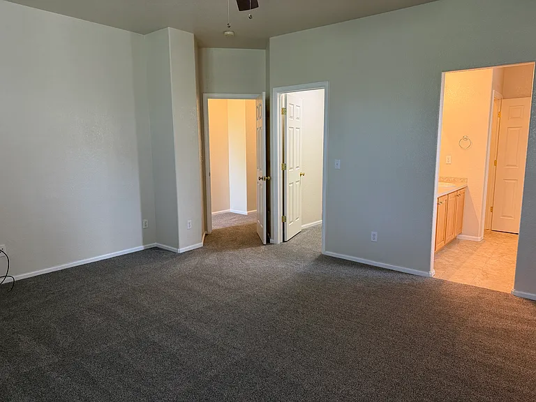 5162 Southern Cross Ln #B — Photo 11