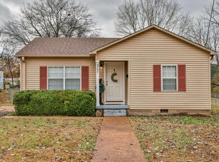 317 S McCombs St, Martin, TN 38237
