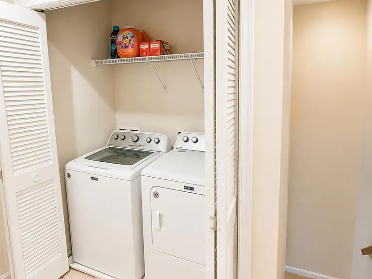 2046 Elm Tree Ct — Photo 12