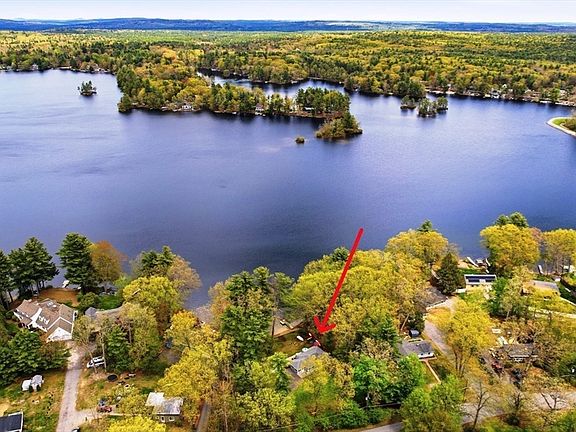 5th image of 32 Hemlock Dr