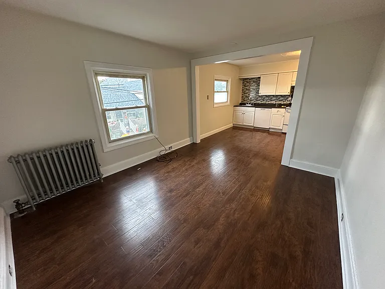 111 Mortimer St #2 — Photo 10