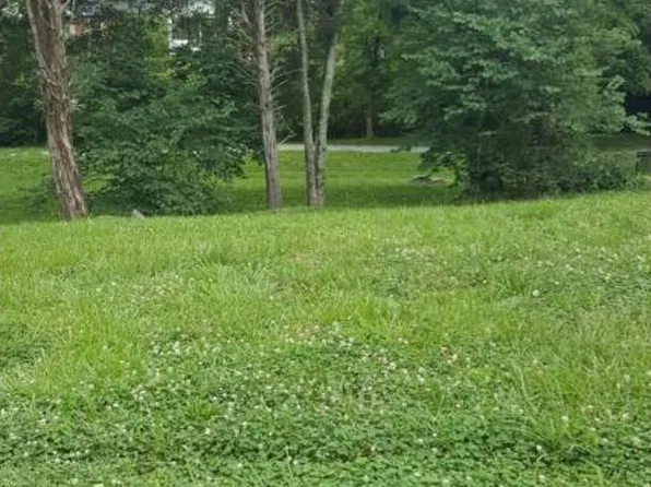 305 Maclaren Way, Lenoir City, TN 37772