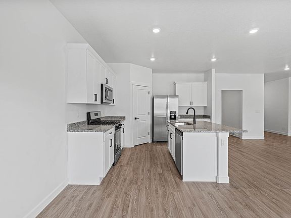5th image of 7299 Slick Rock Way N
