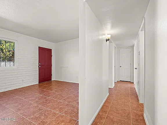 2 bed, 876 sqft, $1,400 — Photo 3