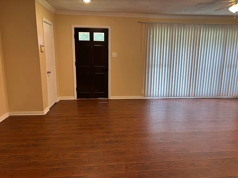 408 Maple St — Photo 10