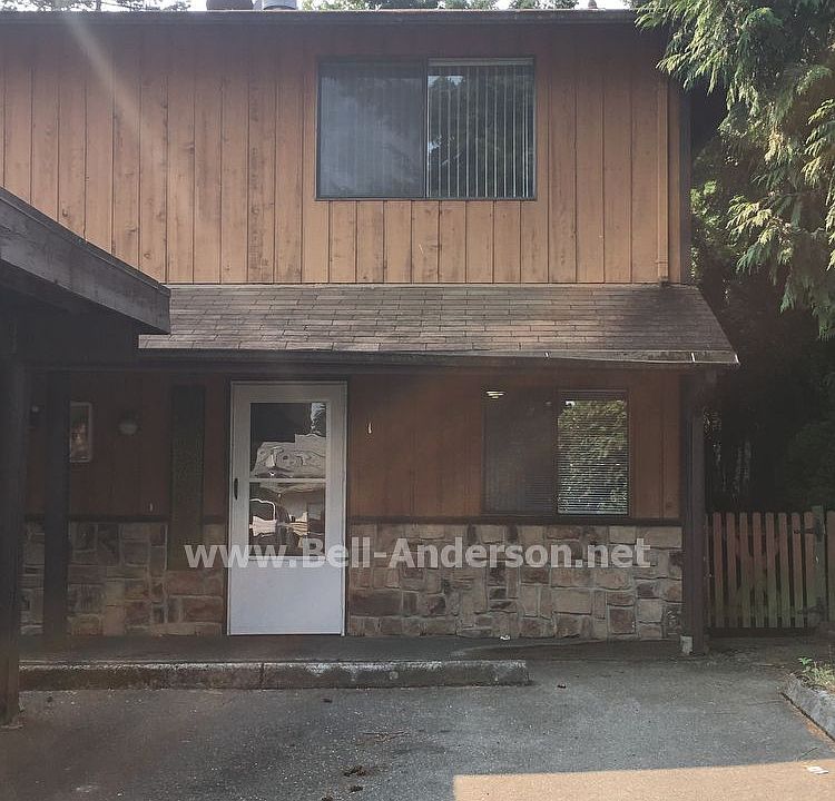1st image of 936 10th St NE APT 1