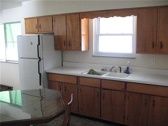 2nd image of 104 N Cossell Dr