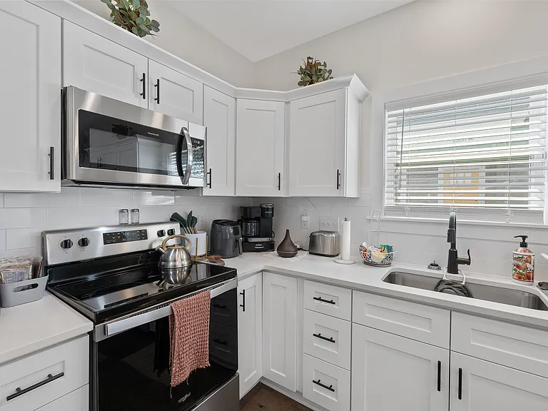 2207B Otis St — Photo 12