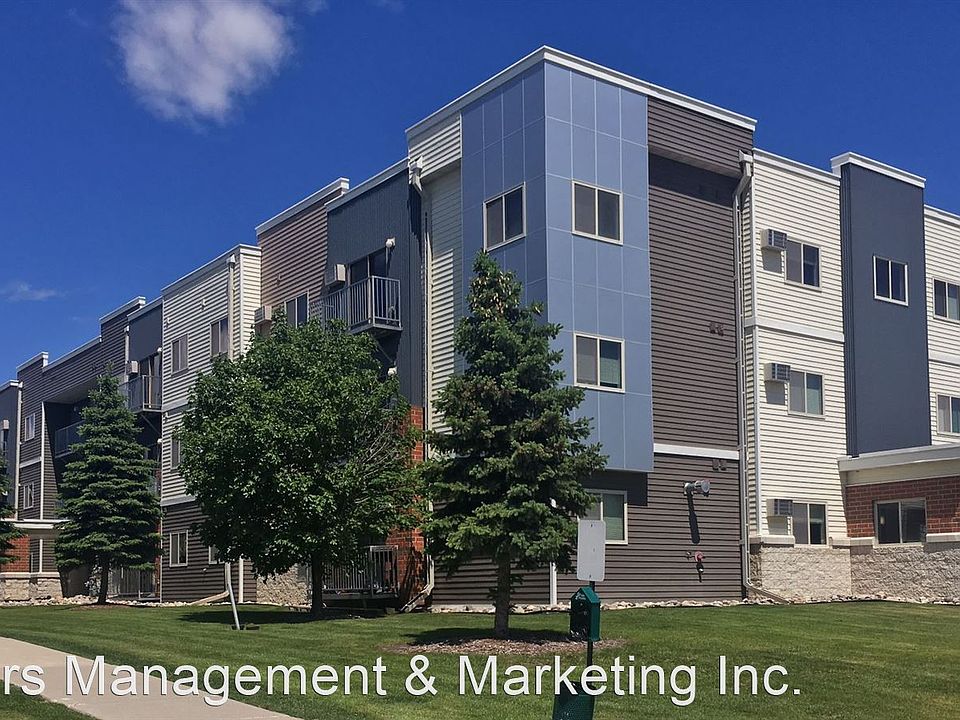 1st image of 3920 Garden View Dr #109