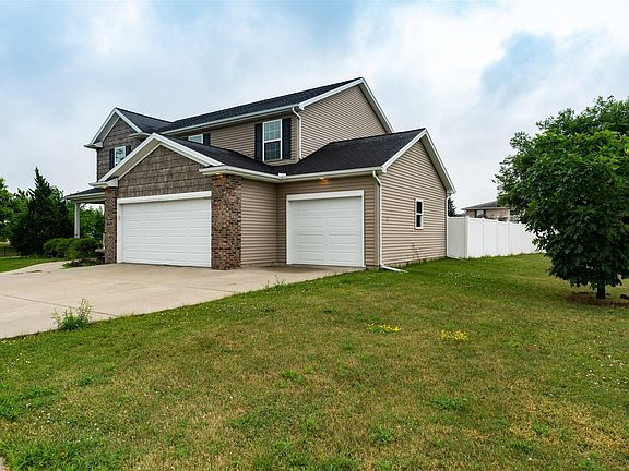 3rd image of 3701 Pamela Dr