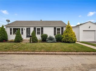 2 Hoyt St, Johnston, RI 02919
