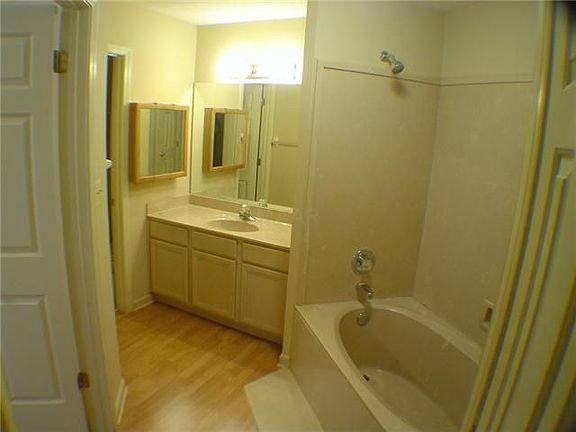 4th image of 7097 Mirage Ln