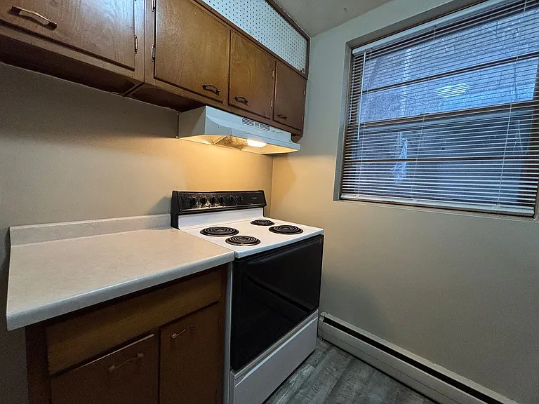 701 East 3rd St — Photo 30