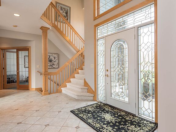 3rd image of 4567 Huntington Valley Ln