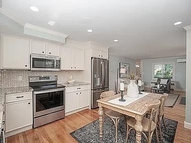 2nd image of 55 Greenlawn St
