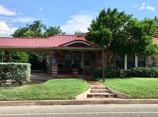 905 El Paso St, Mason, TX 76856
