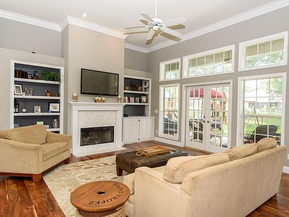 3rd image of 12839 Quailbrook Dr