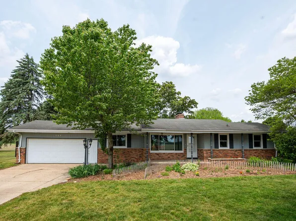 2999 Walton Rd, Buchanan, MI 49107