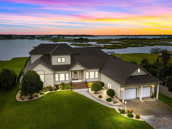 533 Neptune Drive, Cape Carteret, NC 28584