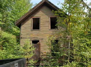 4 Monson Junction Ln, Abbot, ME 04406