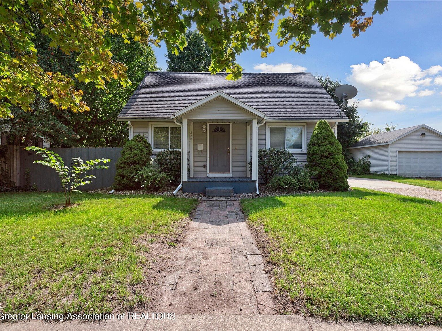 220 Union St, Grand Ledge, MI 48837 Zillow