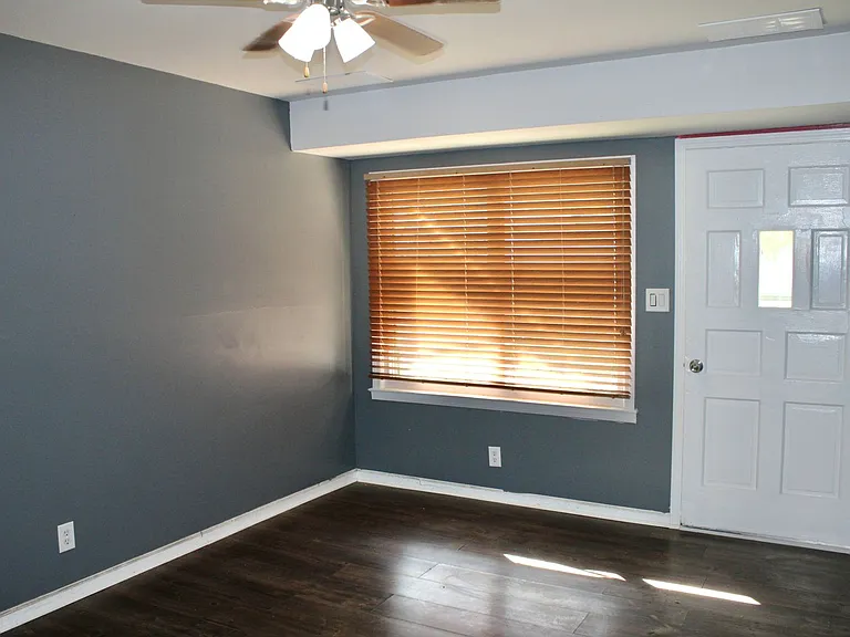 3922 Herrick St — Photo 2