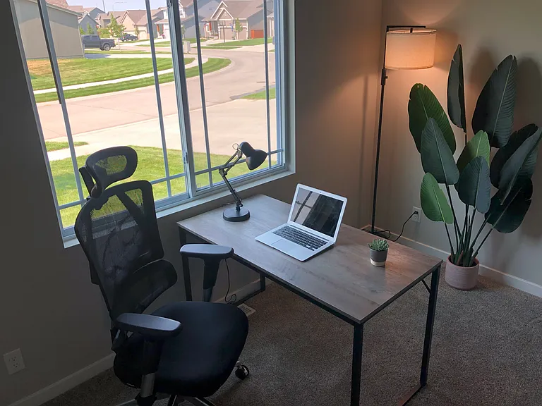 Office or 3rd bedroom depending on tenant needs (2nd configuration)