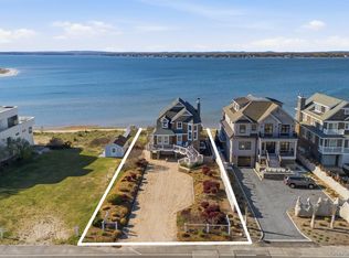688 Dune Rd, Westhampton Beach, NY 11978