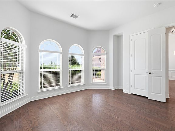 4th image of 5409 Cheyenne Dr