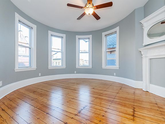 5th image of 129 Paul Gore St #17262512