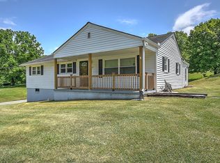 1813 Clouds Ford Rd, Kingsport, TN 37660