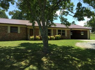 1024 Reagan Valley Rd, Tellico Plains, TN 37385